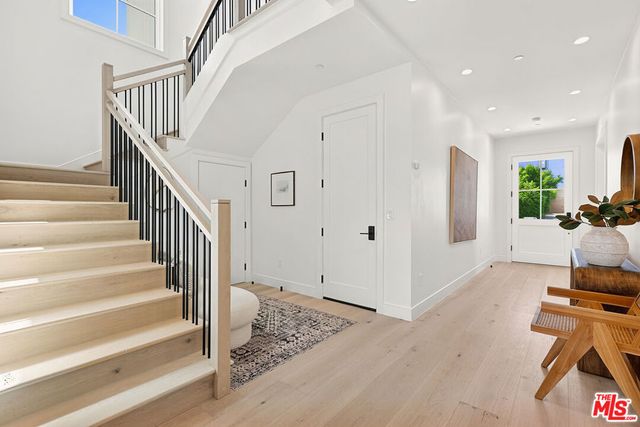 8136 Stewart Avenue, Los Angeles, CA 90045