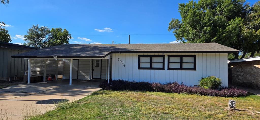 Image 1 of property listing at 2824 W Beauregard Ave, San Angelo, TX 76901