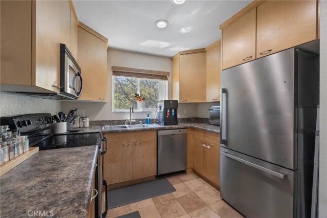 2500 San Gabriel, Corona, CA 92882