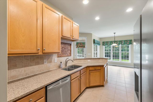 8316 Tyrian Path, North Charleston, SC 29418