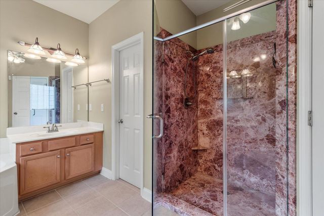 8316 Tyrian Path, North Charleston, SC 29418