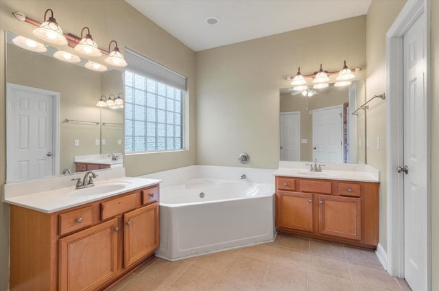 8316 Tyrian Path, North Charleston, SC 29418