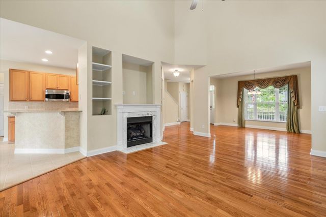 8316 Tyrian Path, North Charleston, SC 29418