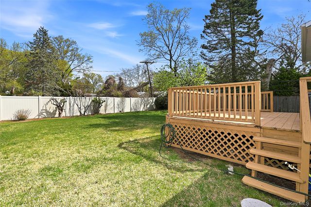 72 Woolsey Avenue, Glen Cove, NY 11542