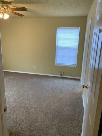 3355 Vassar Street, Fayetteville, AR 72704