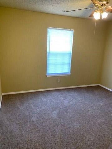 3355 Vassar Street, Fayetteville, AR 72704