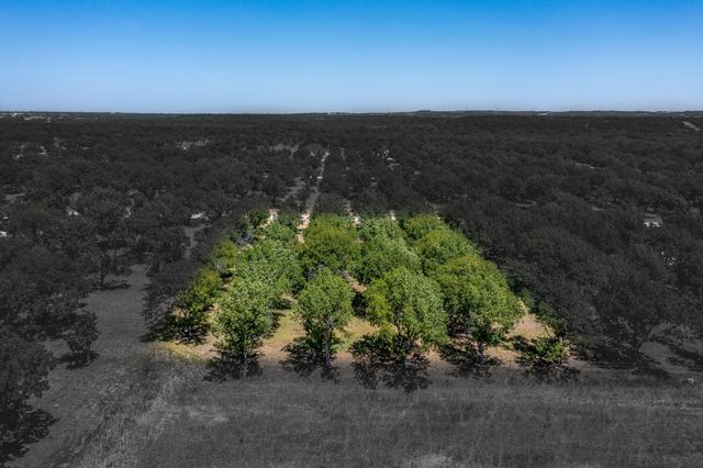 2373 E Landings S, Granbury, TX 76049