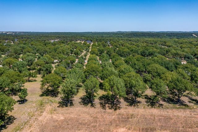 2373 E Landings S, Granbury, TX 76049