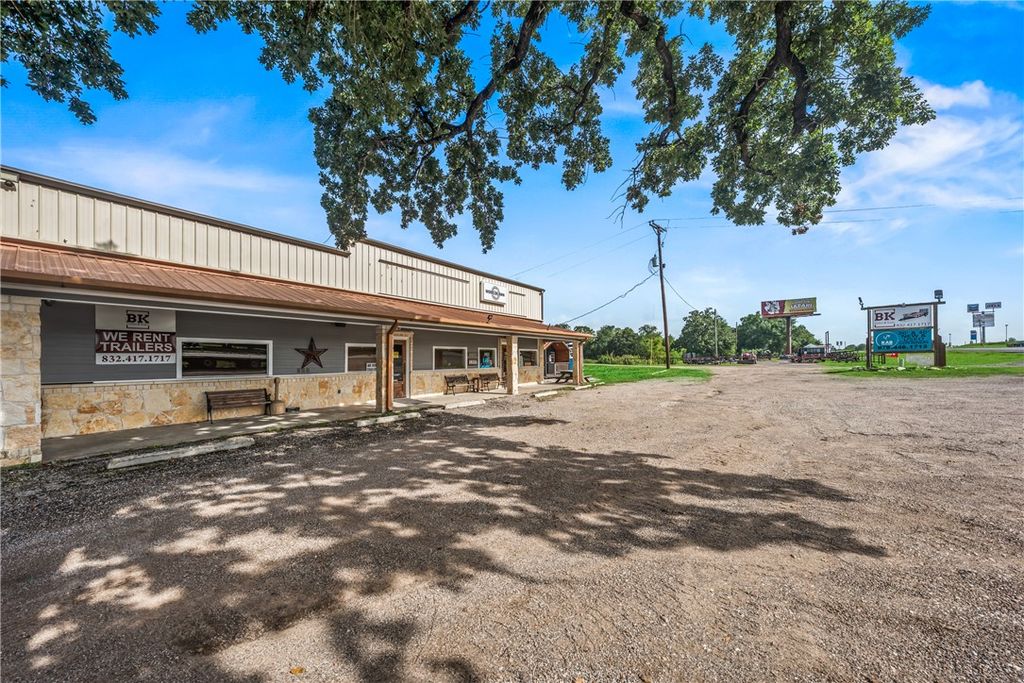 29233 Highway 6, Hempstead, TX 77445 — photo 4