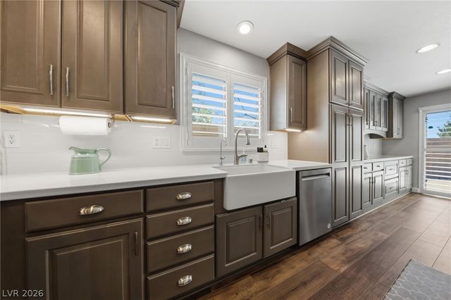 9009 Iron Cactus Avenue, Las Vegas, NV 89148