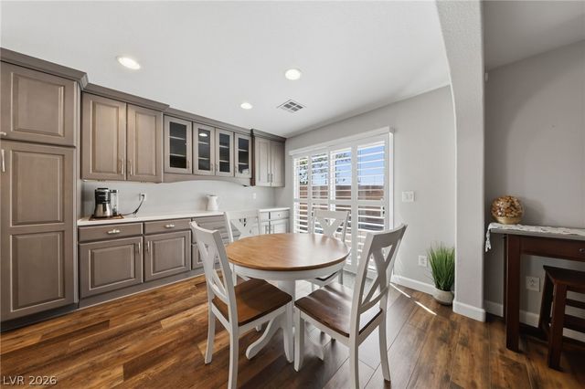9009 Iron Cactus Avenue, Las Vegas, NV 89148