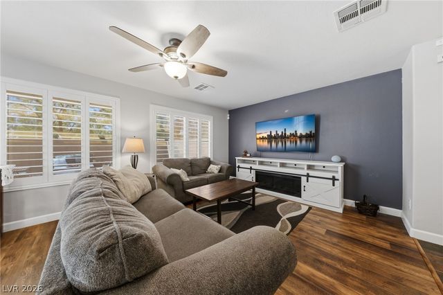 9009 Iron Cactus Avenue, Las Vegas, NV 89148