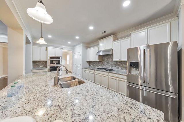 1162 Smithwell Point NW, Kennesaw, GA 30152