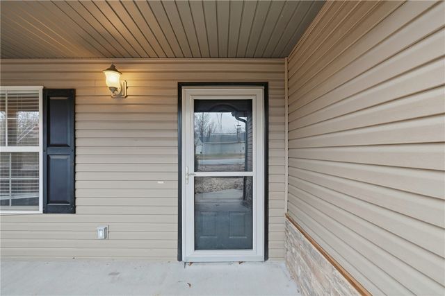 1 Whitstable Drive, Bella Vista, AR 72714