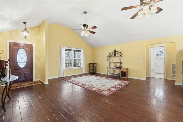 1 Whitstable Drive, Bella Vista, AR 72714