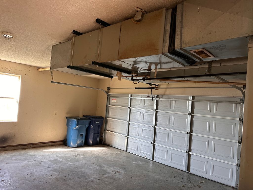 Image 24 of property listing at 310 E Beacon Court, Mt Vernon, IL 62864
