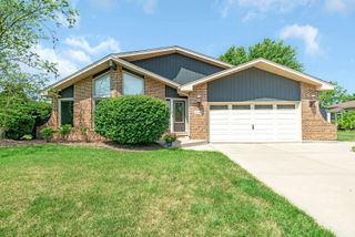 20408 S Grand Prairie Lane, Frankfort, IL 60423