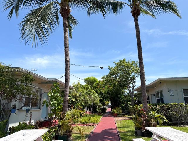 1239 Marseille Drive 2, Miami Beach, FL 33141