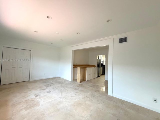 1239 Marseille Drive 2, Miami Beach, FL 33141