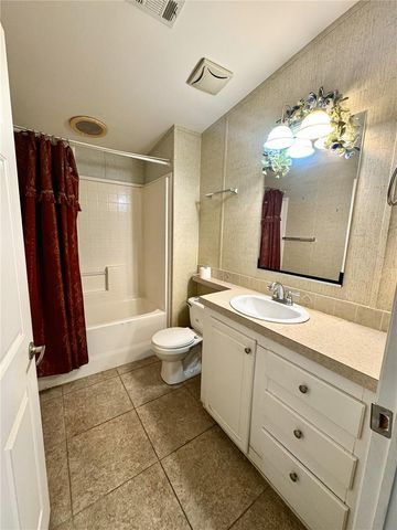 216 COMO DRIVE, Venice, FL 34285