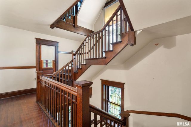 5418 CHAPEL HILL Road, Davenport, IA 52802
