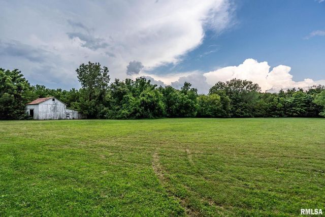 5418 CHAPEL HILL Road, Davenport, IA 52802