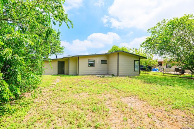 266 BANGOR DR, San Antonio, TX 78228