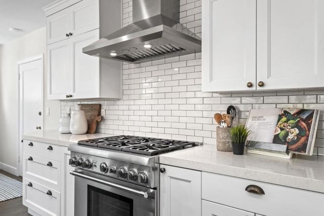 1120 Dufferin Avenue, Burlingame, CA 94010