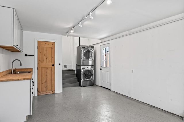 1120 Dufferin Avenue, Burlingame, CA 94010