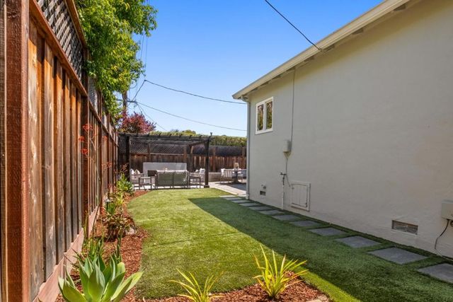 1120 Dufferin Avenue, Burlingame, CA 94010