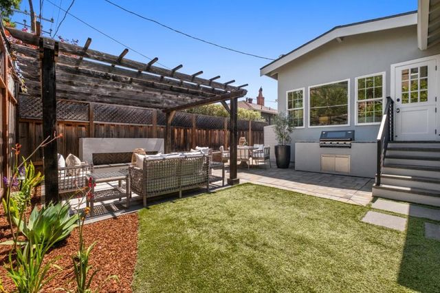 1120 Dufferin Avenue, Burlingame, CA 94010