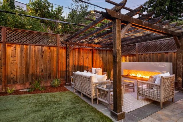 1120 Dufferin Avenue, Burlingame, CA 94010