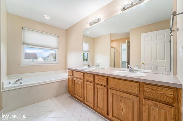 34681 Giannetti Drive, Sterling Heights, MI 48312