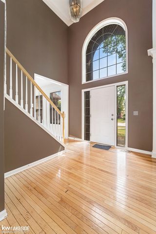 34681 Giannetti Drive, Sterling Heights, MI 48312