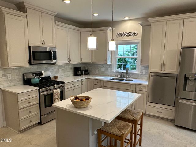 8909 Breeland Way, Raleigh, NC 27613