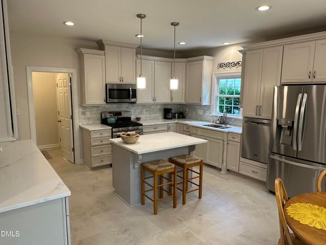8909 Breeland Way, Raleigh, NC 27613