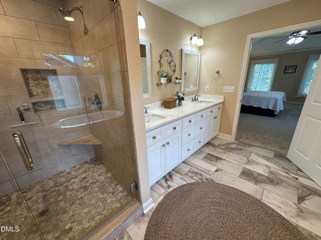8909 Breeland Way, Raleigh, NC 27613