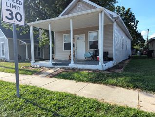 2032 Indiana Avenue, Columbus, IN 47201