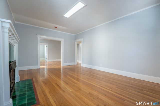 94 Fairfield Avenue 2nd Floor, Hartford, CT 06114