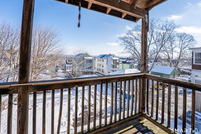 94 Fairfield Avenue 2nd Floor, Hartford, CT 06114