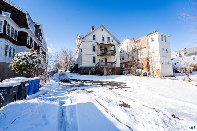 94 Fairfield Avenue 2nd Floor, Hartford, CT 06114