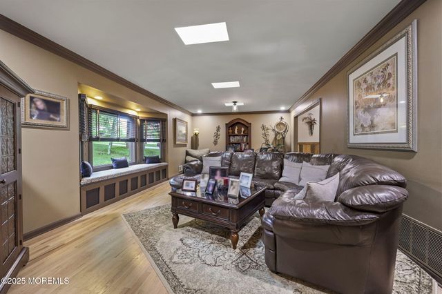 72 Fox Chase Court, Freehold, NJ 07728