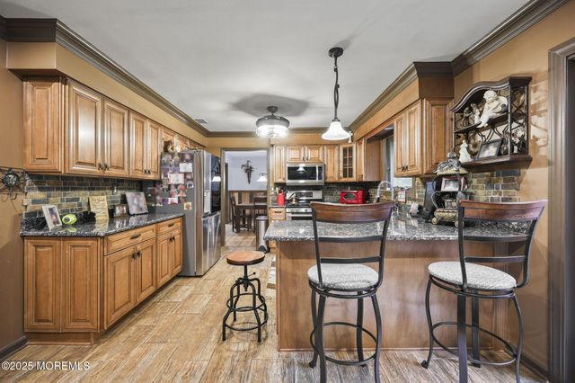 72 Fox Chase Court, Freehold, NJ 07728