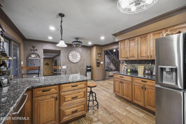 72 Fox Chase Court, Freehold, NJ 07728