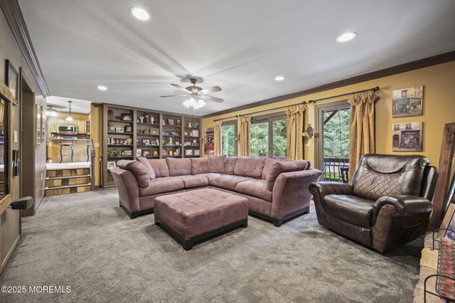 72 Fox Chase Court, Freehold, NJ 07728