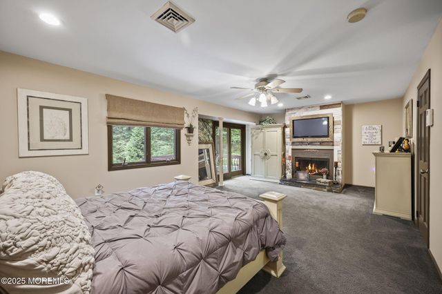 72 Fox Chase Court, Freehold, NJ 07728