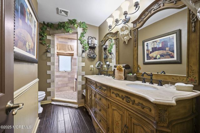 72 Fox Chase Court, Freehold, NJ 07728