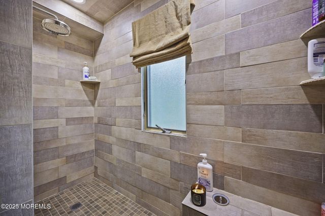 72 Fox Chase Court, Freehold, NJ 07728