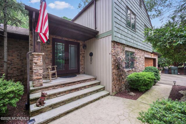 72 Fox Chase Court, Freehold, NJ 07728