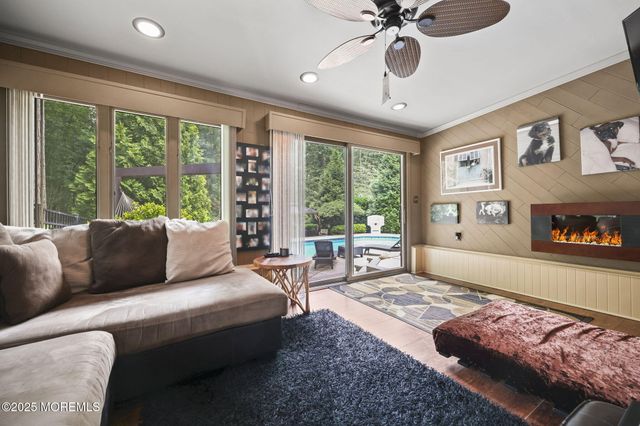 72 Fox Chase Court, Freehold, NJ 07728